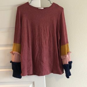 Sweater with colored sleeves